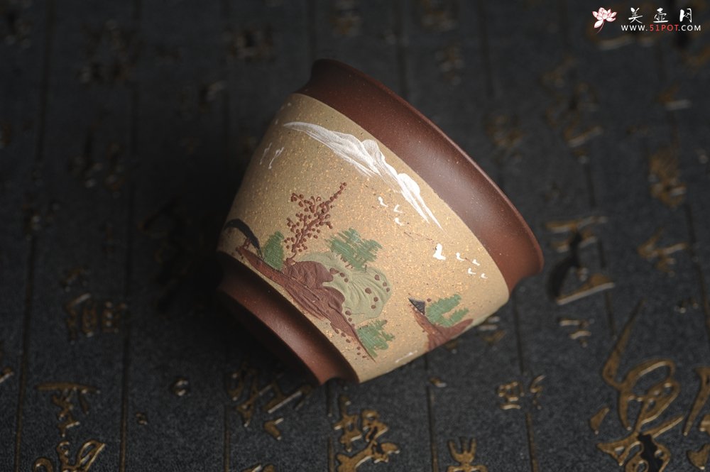 紫砂壶图片：美杯特惠 精致泥绘山水主人杯 茶人醉爱 - 美壶网