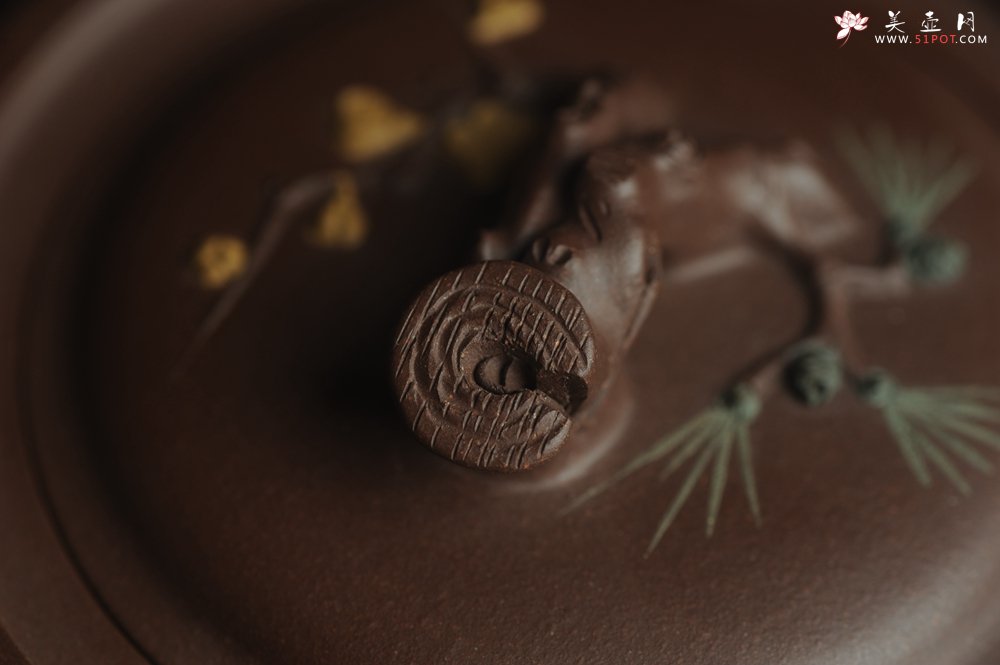 紫砂壶图片：美壶特惠 精工岁寒三友松竹梅竹段壶 嵌盖难度大 文气雅致 - 美壶网