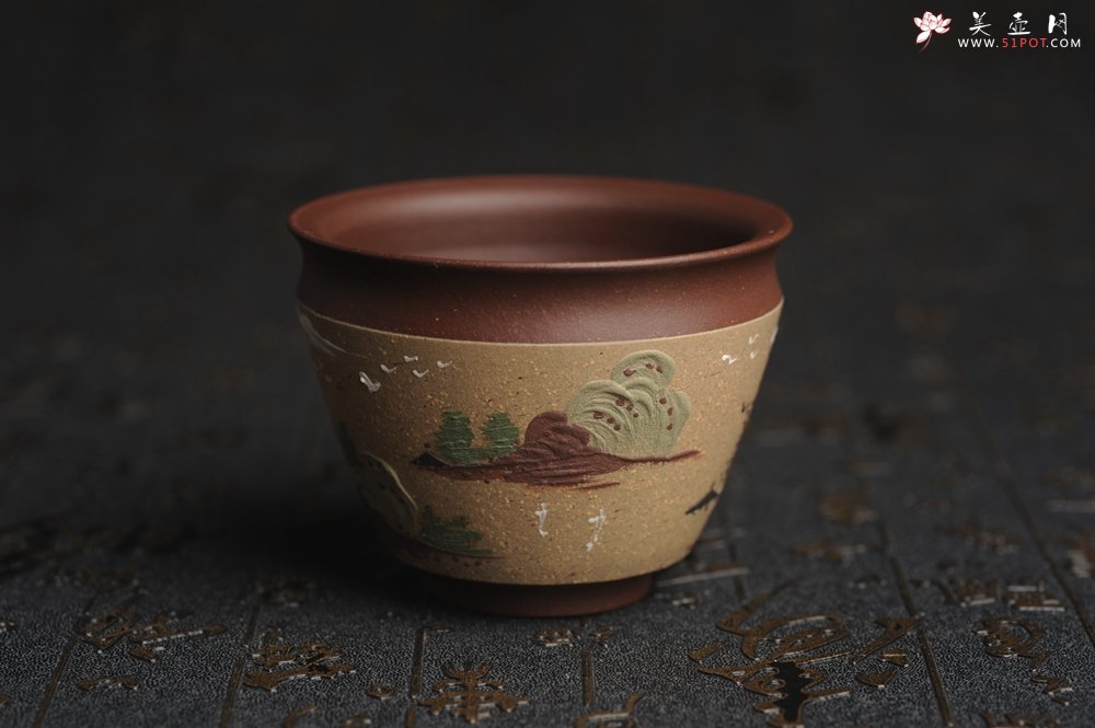 紫砂壶图片：美杯特惠 精致泥绘山水主人杯 茶人醉爱 - 美壶网