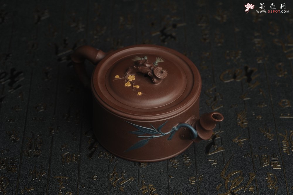 紫砂壶图片：美壶特惠 精工岁寒三友松竹梅竹段壶 嵌盖难度大 文气雅致 - 美壶网