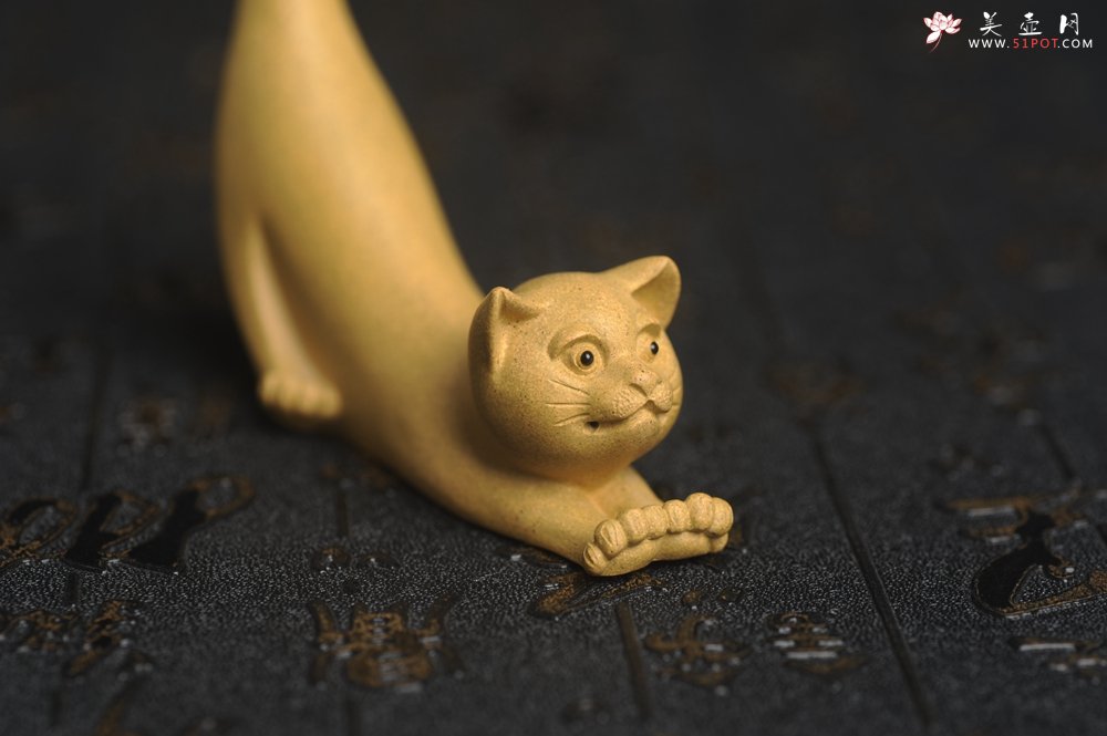 紫砂壶图片：美宠特惠 精品特好黄段龙猫茶宠摆件 笔架 长8cm宽2cm高7.5cm - 美壶网