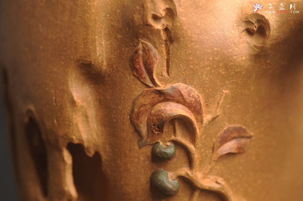 紫砂壶图片：美杯精品特惠 实力演绎全手工老黄段泥松鼠杯 松鼠灵动 贴叶生动 不失为一把好杯 - 美壶网