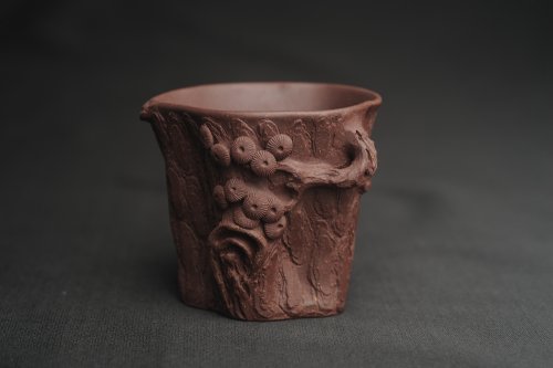 花货实力派紫砂壶 潜力股作品 全手工优质紫泥松桩杯 肌理丰富 全推松皮逼真 枝干生动 原矿紫泥