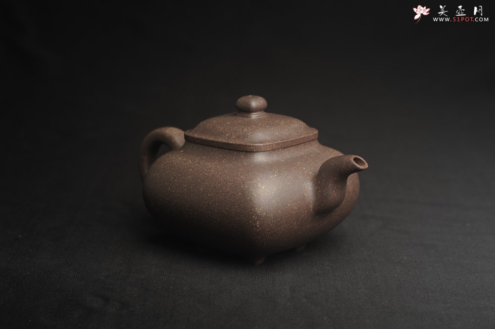 紫砂壶图片：实力派张海艳全手工特好老青灰段泥传炉壶 线面挺括 大气 做工特好 - 美壶网