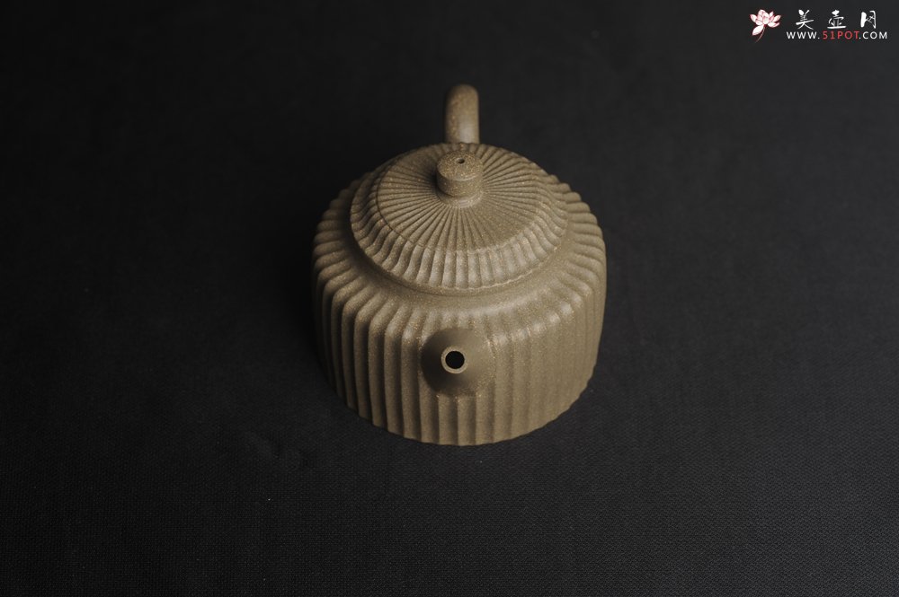 紫砂壶图片：美壶特惠 精致青段剑流德中壶 茶人醉爱 - 美壶网