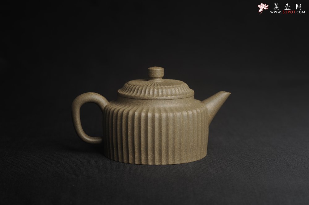 紫砂壶图片：美壶特惠 精致青段剑流德中壶 茶人醉爱 - 美壶网