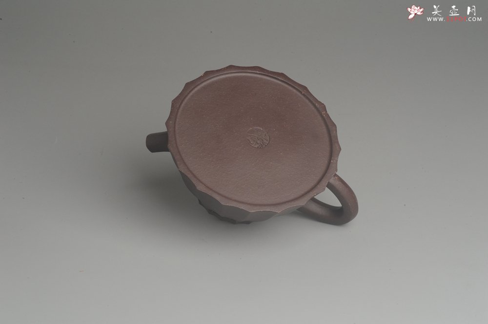 紫砂壶图片：美壶特惠 精致紫泥筋囊霸王石瓢 实用 - 美壶网