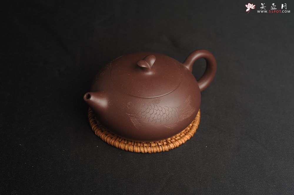 紫砂壶图片：美壶特惠 优质紫泥年年有余壶 茶人醉爱 - 美壶网