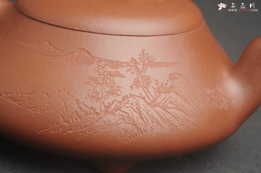 紫砂壶图片：特好底曹青全手工扁瓢  装饰山水 特文气 - 美壶网