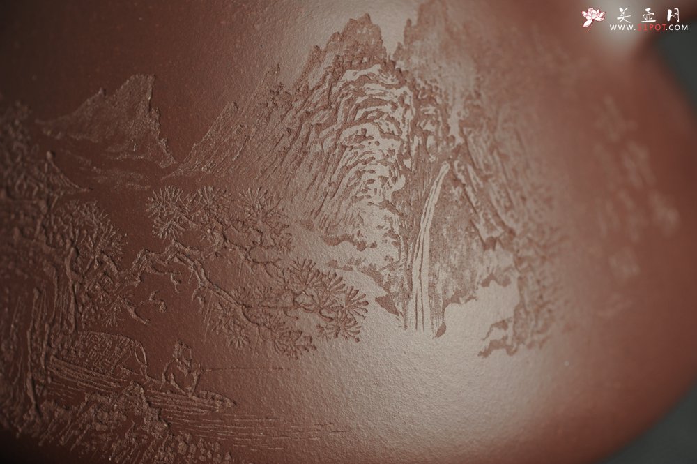 紫砂壶图片：油润底曹青 全手工特好子冶石瓢 强强联合工艺师刘彦飞装饰山水图 特文气 - 美壶网