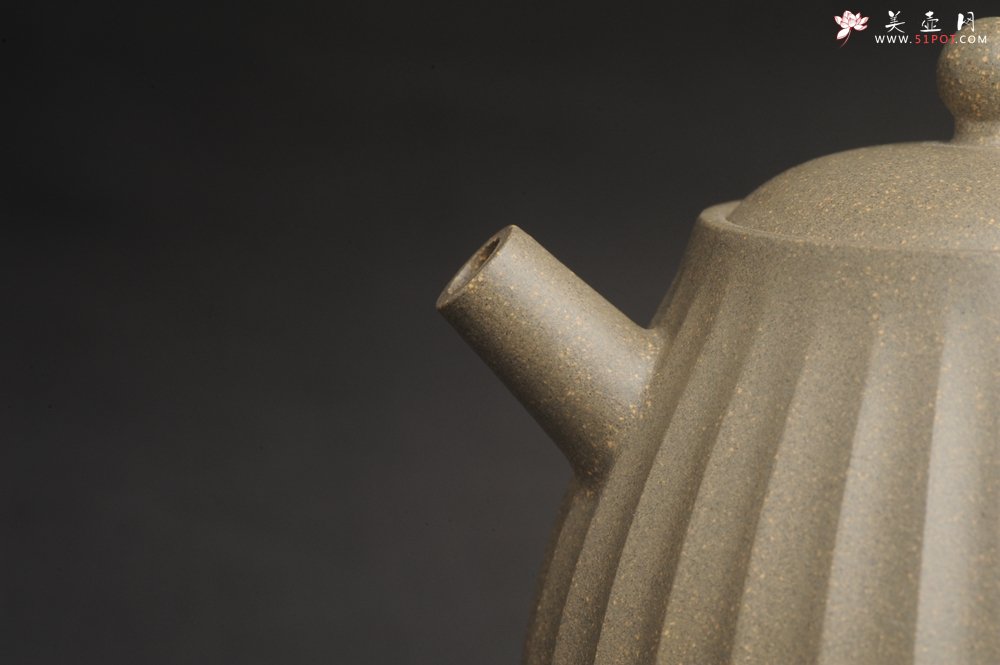 紫砂壶图片：美壶特惠 精致青段筋囊高巨轮壶 特文气 - 美壶网