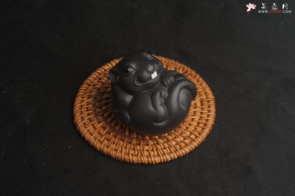 紫砂壶图片：美宠特惠 精致黑料  数（鼠）你最美 紫砂茶宠摆件  高6cm - 美壶网