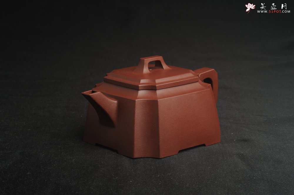 紫砂壶图片：,美壶特惠 全手工优质紫红泥精致抽角八方 特文气 - 美壶网