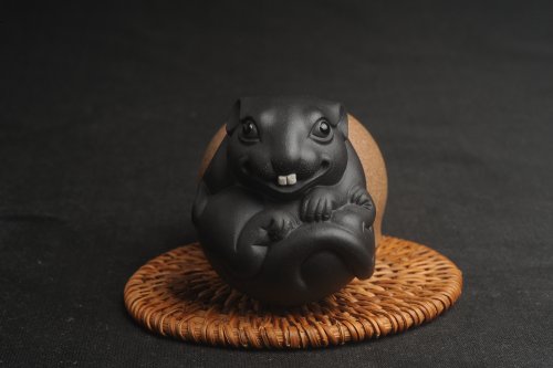 美壶定制紫砂壶 美宠特惠 精致黑料  数（鼠）你最美 紫砂茶宠摆件  高6cm 原矿黑泥