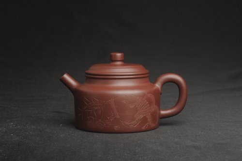 周小培紫砂壶 油润黄龙山4号深井红皮龙 全手工德中壶 做工特好 装饰人物特文气 红皮龙