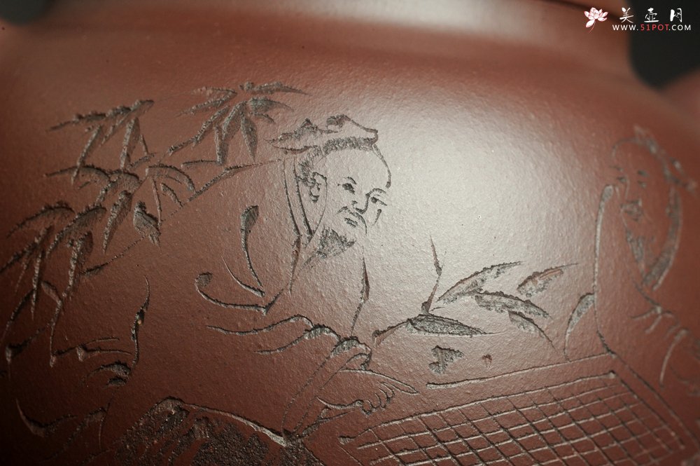 紫砂壶图片：特油润底曹青 全手工一捺底景舟茄段 装饰人物特文气 期待与亲结缘 - 美壶网