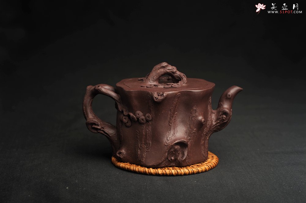 紫砂壶图片：潜力股唐老师 全手工精致老紫泥松桩壶 肌理丰富生动 期待与您结缘 - 美壶网