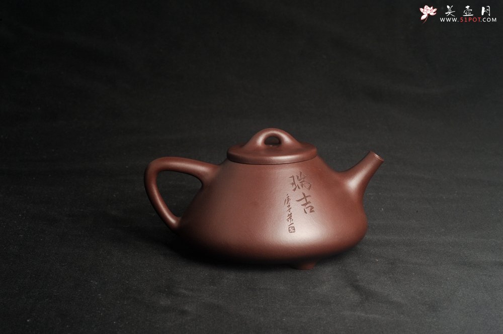 紫砂壶图片：特油润底曹青 全手工子冶石瓢 助工装饰瑞兽 - 美壶网