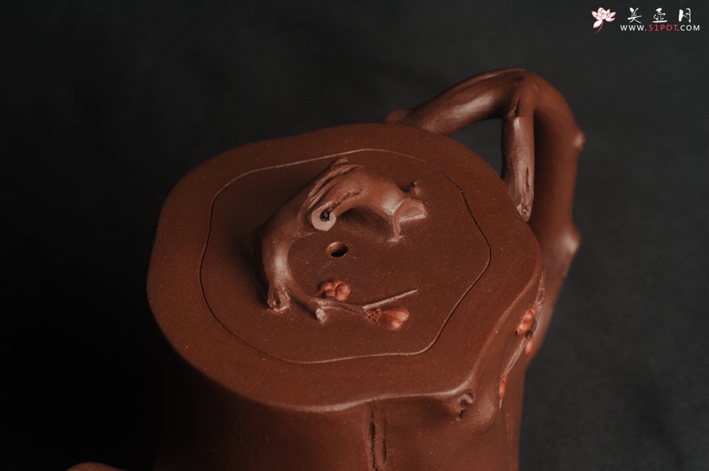 紫砂壶图片：潜力股赵老师 全手工秀雅梅桩 肌理自然生动 - 美壶网