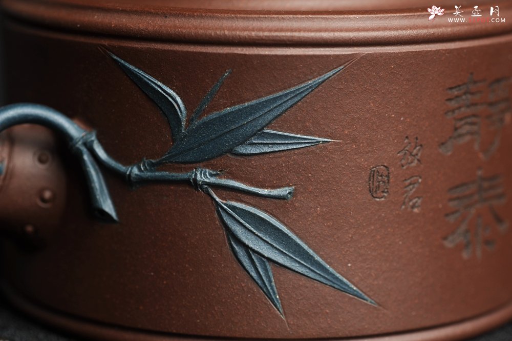 紫砂壶图片：美壶特惠 精致松竹梅岁寒三友竹段壶 茶人醉爱 - 美壶网