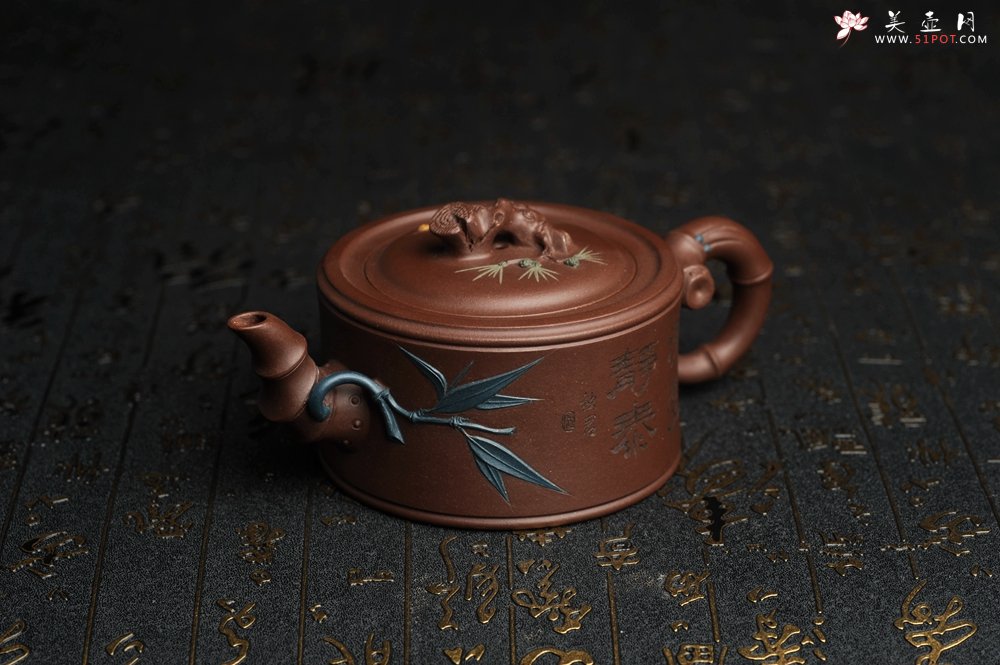 紫砂壶图片：美壶特惠 精致松竹梅岁寒三友竹段壶 茶人醉爱 - 美壶网