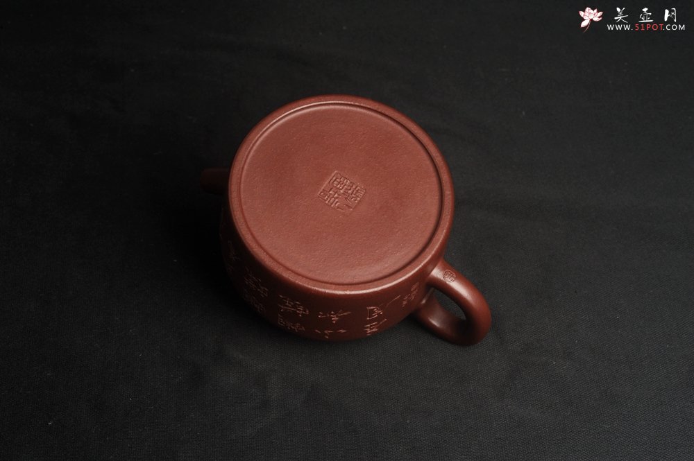 紫砂壶图片：油润黄龙山4号深井红皮龙 全手工德中壶 做工特好 装饰庄周梦蝶图 特文气 - 美壶网