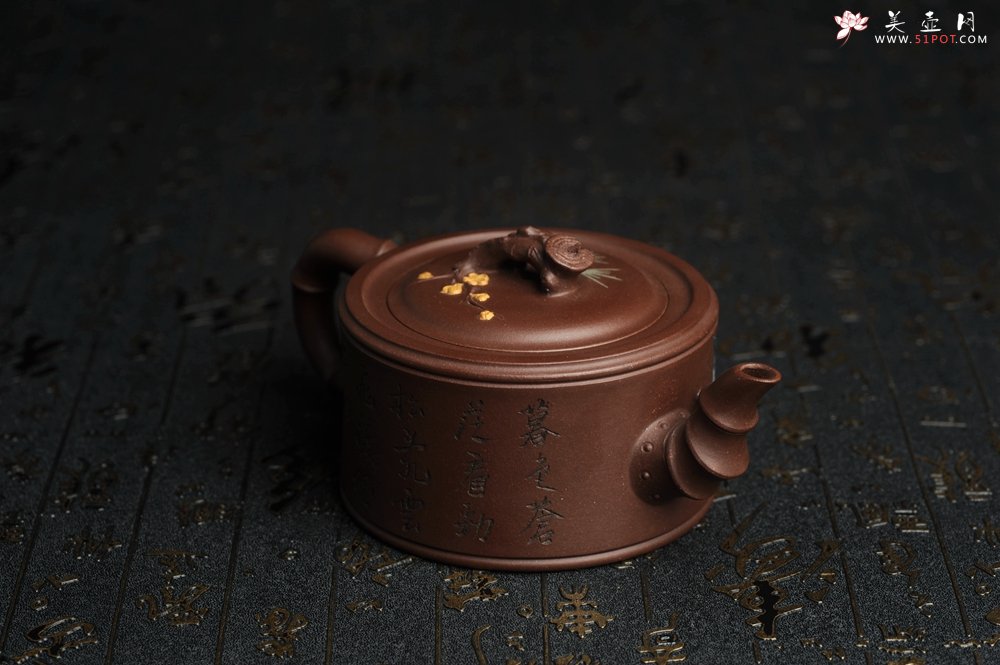 紫砂壶图片：美壶特惠 精致松竹梅岁寒三友竹段壶 茶人醉爱 - 美壶网