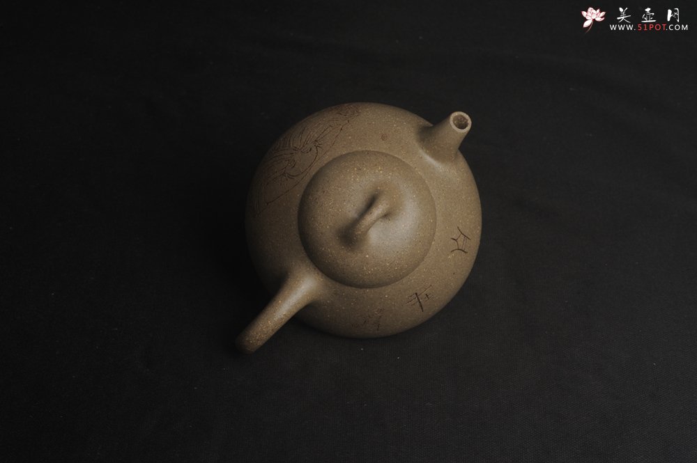 紫砂壶图片：美壶特惠 美壶网特供限量极品高温四号井老青段 精工乳瓢茶壶 装饰人物图 特文气 - 美壶网