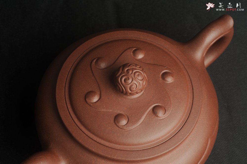 紫砂壶图片：美壶特惠 优质紫泥精工三角如意壶 嵌盖难度大 - 美壶网