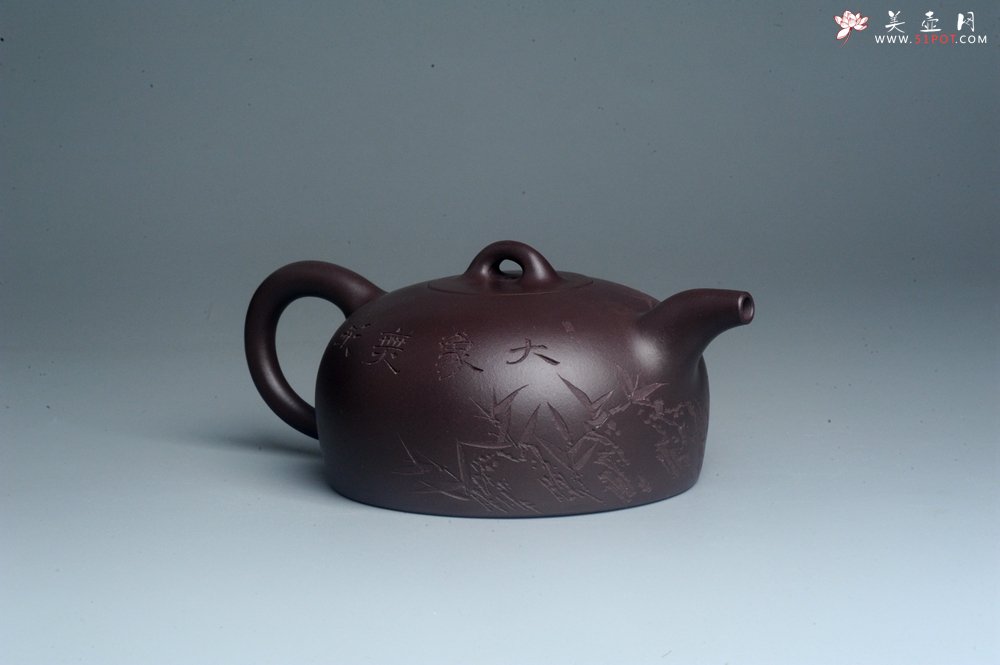 紫砂壶图片：潜力股周小培老师 油润底槽清 卡盖难度相当大 全手工大半月紫砂壶 大象无形 特文气 期待与亲结缘 - 美壶网