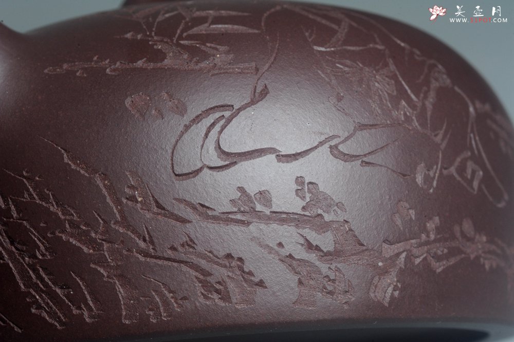 紫砂壶图片：潜力股周小培老师 油润底槽清 卡盖难度相当大 全手工大半月紫砂壶 大象无形 特文气 期待与亲结缘 - 美壶网