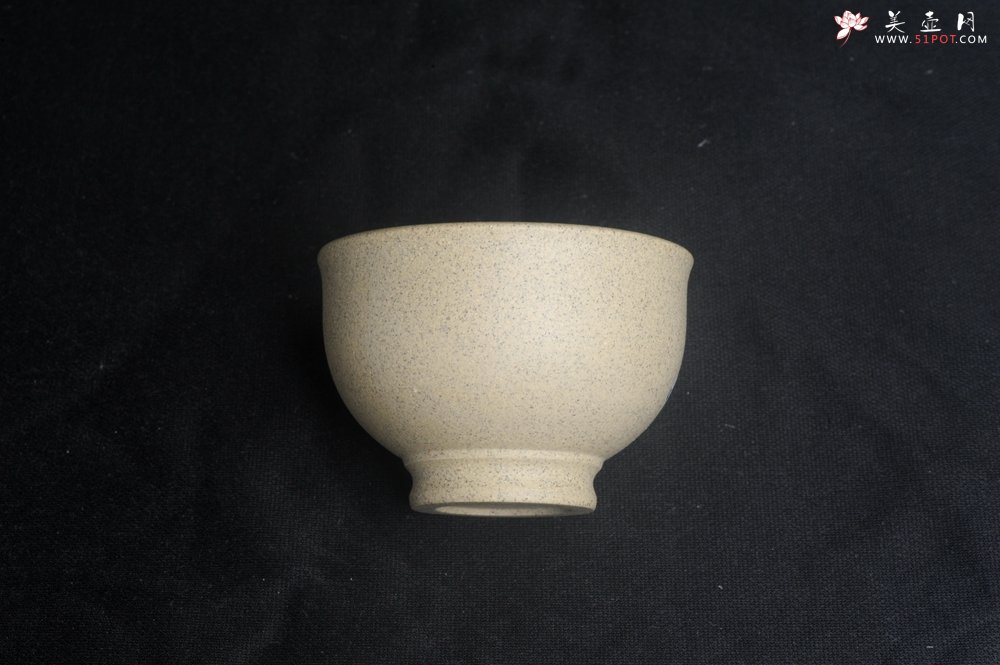 紫砂壶图片：美杯特惠 高温本山段泥 精致吉祥牛主人杯 高性价比 - 美壶网