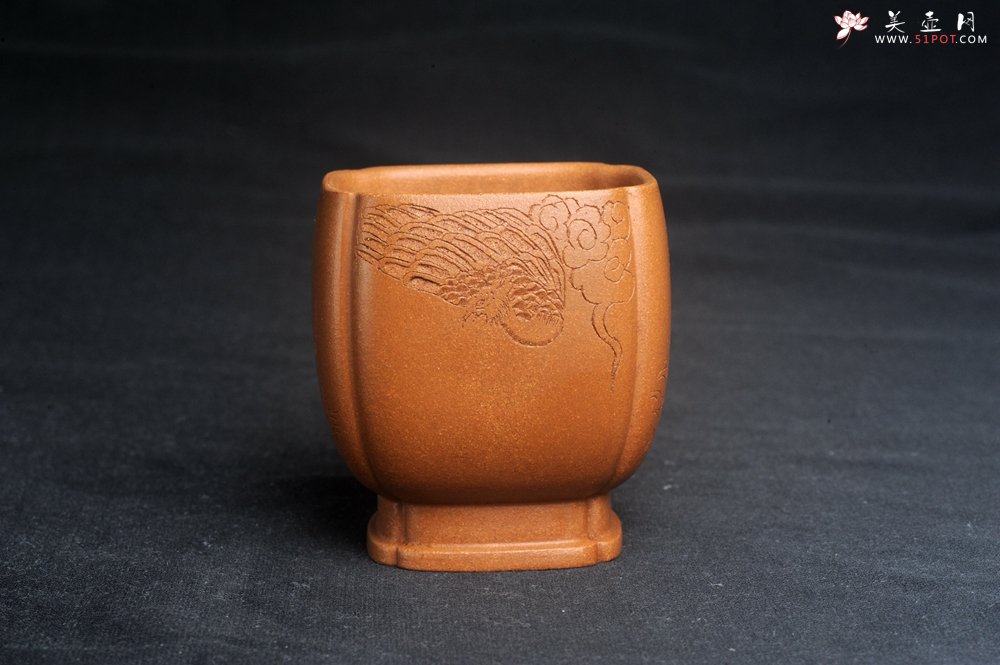 紫砂壶图片：美杯特惠 特好降坡泥 精致四方抽角大号主人杯 四面瑞兽 寓意吉祥 高性价比 - 美壶网