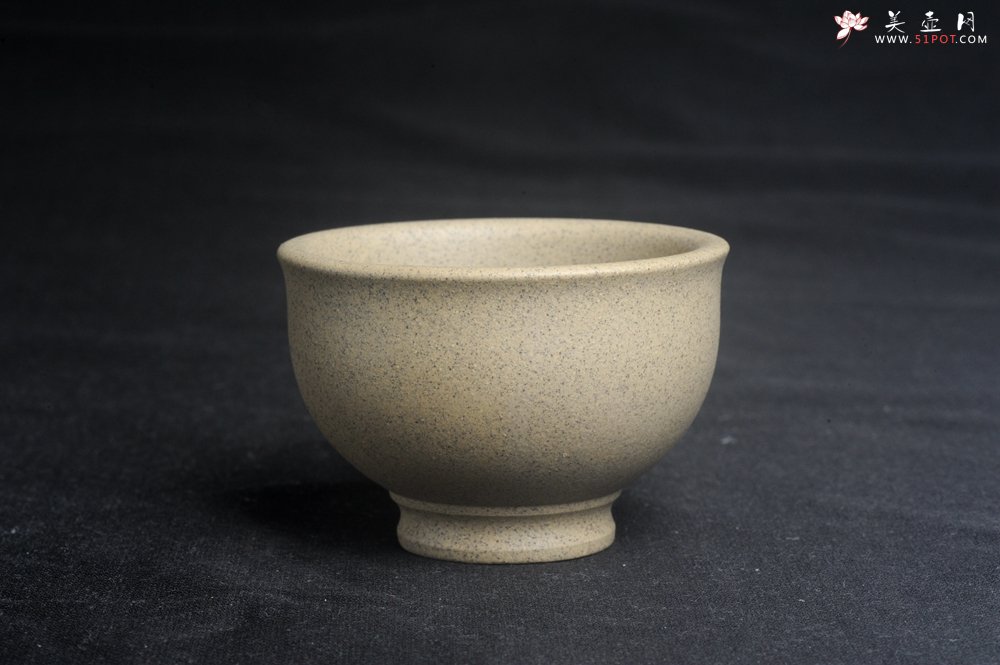 紫砂壶图片：美杯特惠 高温本山段泥 精致吉祥牛主人杯 高性价比 - 美壶网