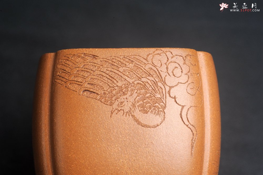 紫砂壶图片：美杯特惠 特好降坡泥 精致四方抽角大号主人杯 四面瑞兽 寓意吉祥 高性价比 - 美壶网