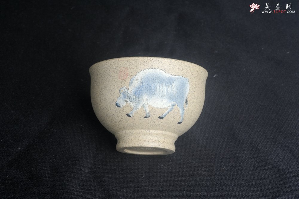 紫砂壶图片：美杯特惠 高温本山段泥 精致吉祥牛主人杯 高性价比 - 美壶网