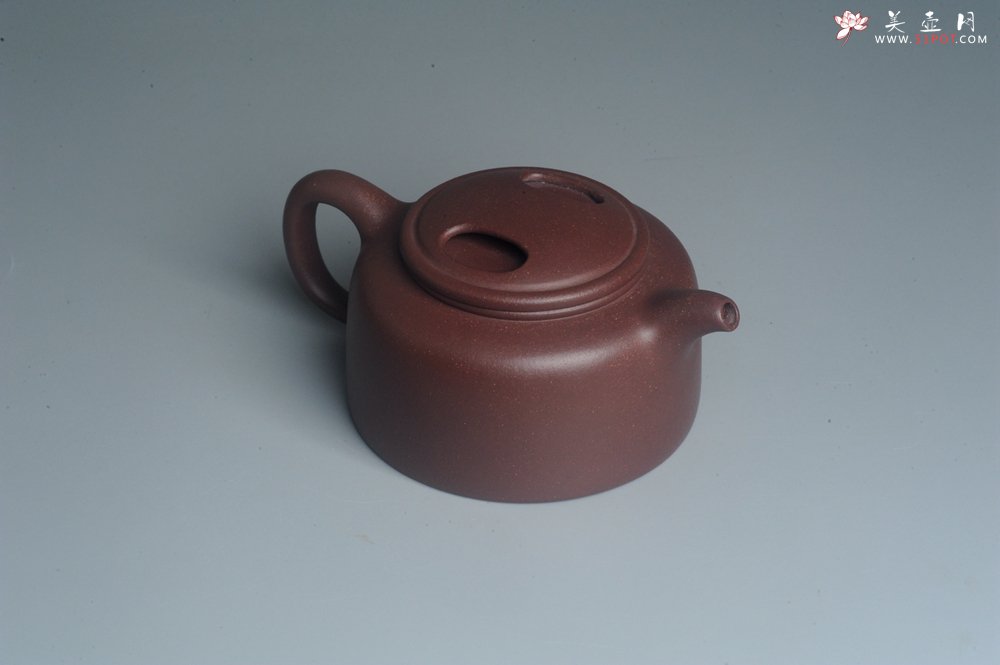 紫砂壶图片：美壶网紫砂壶特惠 精致紫泥手工牛盖井栏茶壶 茶具 - 美壶网