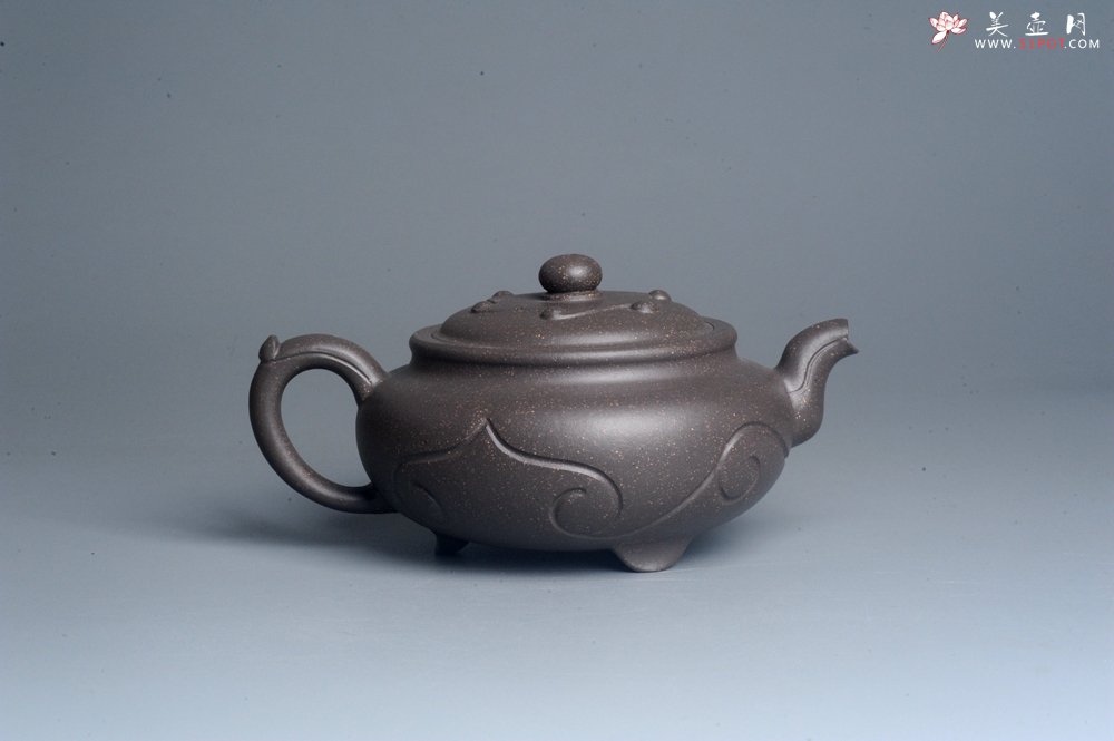 紫砂壶图片：美壶特惠  优质青灰段泥精工三角如意茶壶 茶具 单壶 - 美壶网