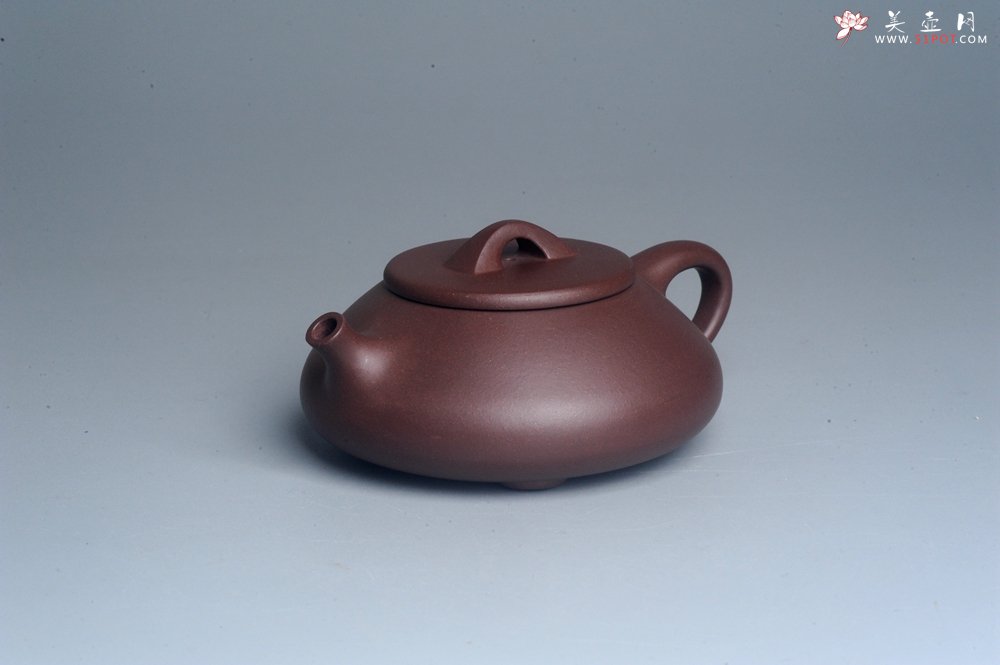 紫砂壶图片：美壶特惠 精致紫泥扁石瓢茶壶 - 美壶网