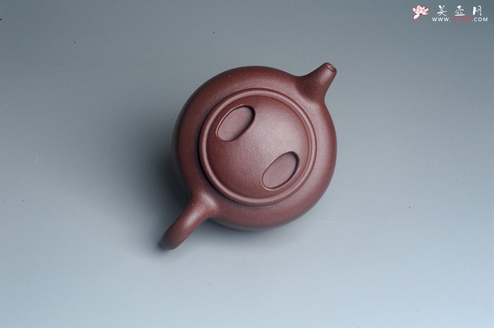 紫砂壶图片：美壶网紫砂壶特惠 精致紫泥手工牛盖井栏茶壶 茶具 - 美壶网