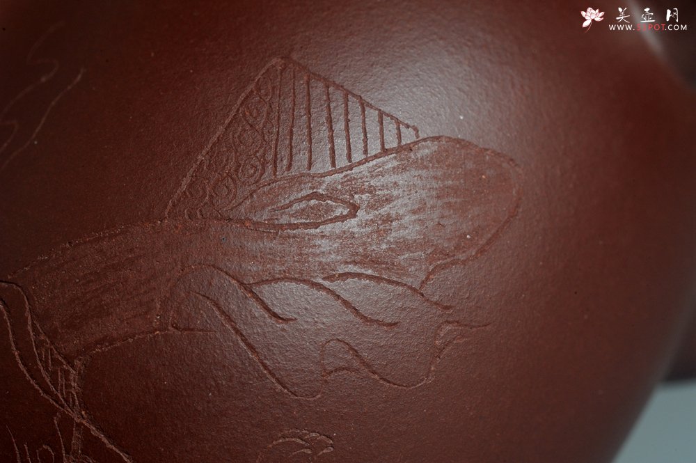 紫砂壶图片：潜力股周小培老师 4号井深井红皮龙 超精致全手工三足乳鼎茶壶 竹里煎 起茶烟 - 美壶网