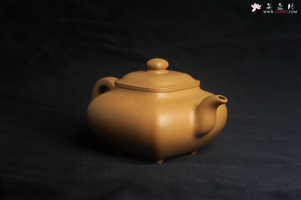 紫砂壶图片：实力派张海艳 全手精工黄金段泥传大炉壶 泥料做工俱佳 期待与您结缘 - 美壶网