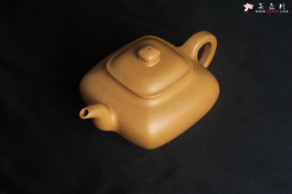 紫砂壶图片：实力派张海艳 全手精工黄金段泥传大炉壶 泥料做工俱佳 期待与您结缘 - 美壶网