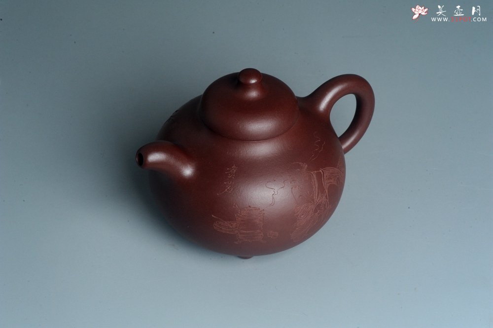 紫砂壶图片：潜力股周小培老师 4号井深井红皮龙 超精致全手工三足乳鼎茶壶 竹里煎 起茶烟 - 美壶网