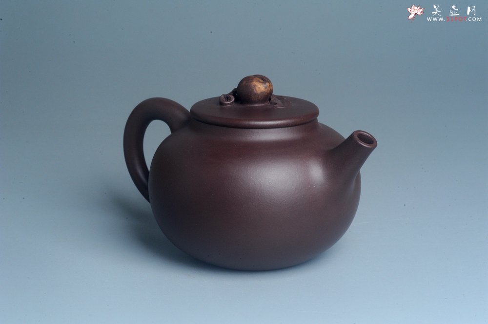 紫砂壶图片：实力派助工周斌 优质底槽清全手工精工 原创寿桃壶  陶兴双刀装饰 特文气 但愿人长久千里共婵娟 - 美壶网