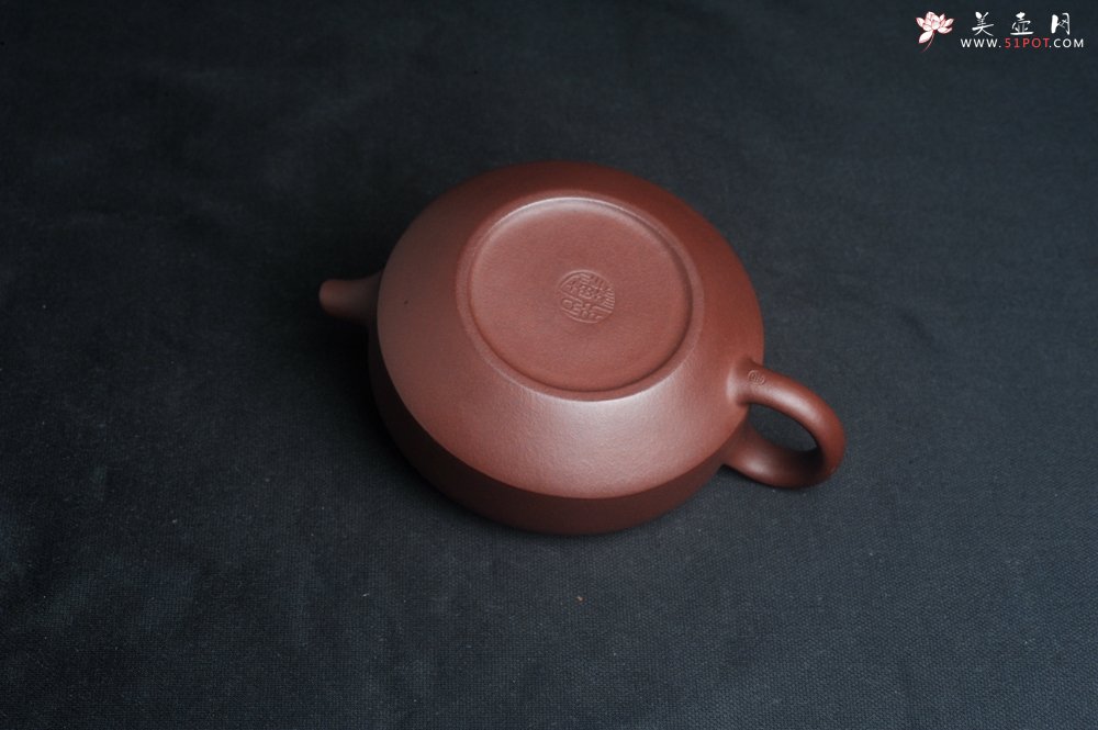 紫砂壶图片：美壶特惠 油润老紫泥汉君壶 茶人醉爱 - 美壶网