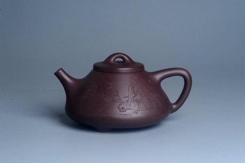 周斌紫砂壶 实力派工艺师周斌 优质底槽青全手工精工 子冶石瓢壶 张听钢装饰人物 平生衣食随缘好 过得清闲便是仙 原矿底槽清