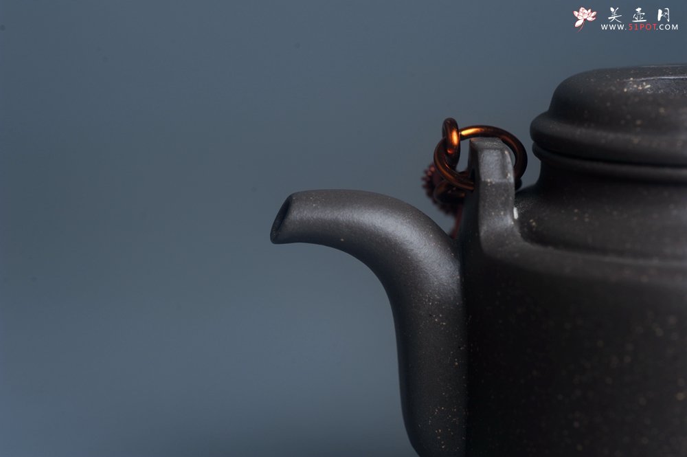 紫砂壶图片：美壶特惠 精致青段洋桶壶 清茶品日月 老酒醉人生 - 美壶网