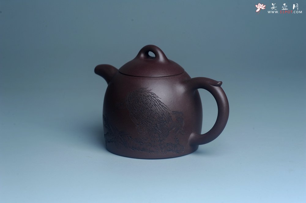 紫砂壶图片：实力派工艺师文砂苑堂主周斌 优质底槽青全手工精工秦权壶 鹰击长空 志在千里 - 美壶网