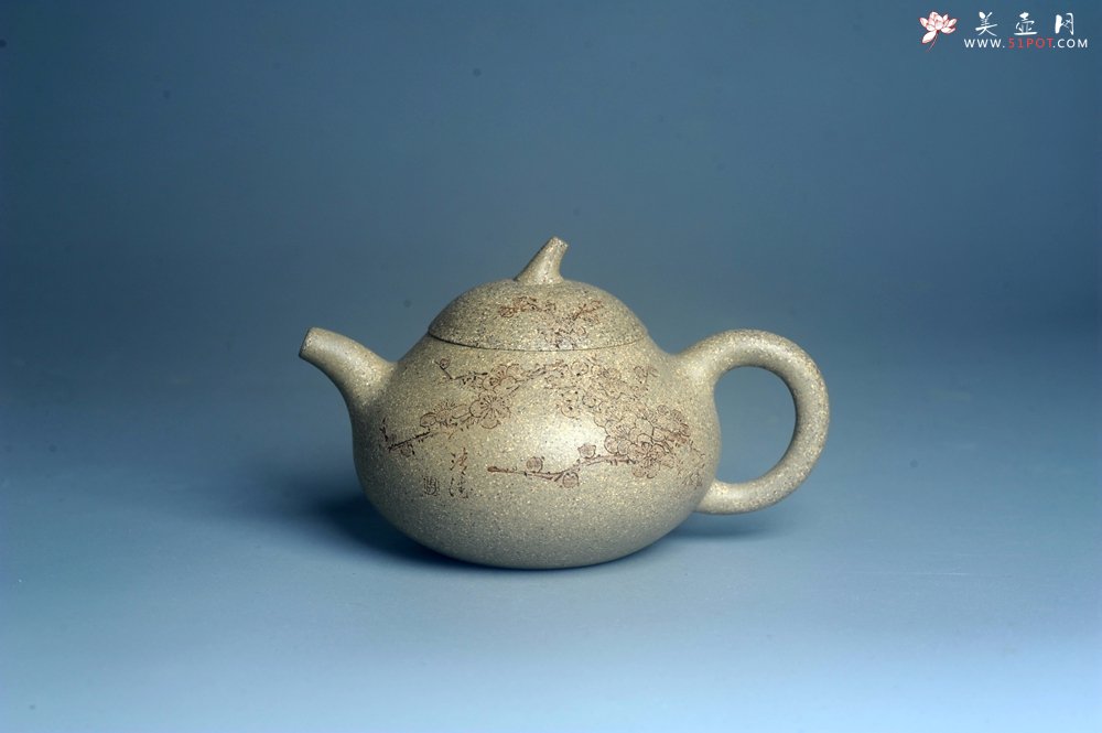 紫砂壶图片：实力派工艺师周斌 极品芝麻段泥 全手工茄瓜壶 装饰墨梅特文气 - 美壶网